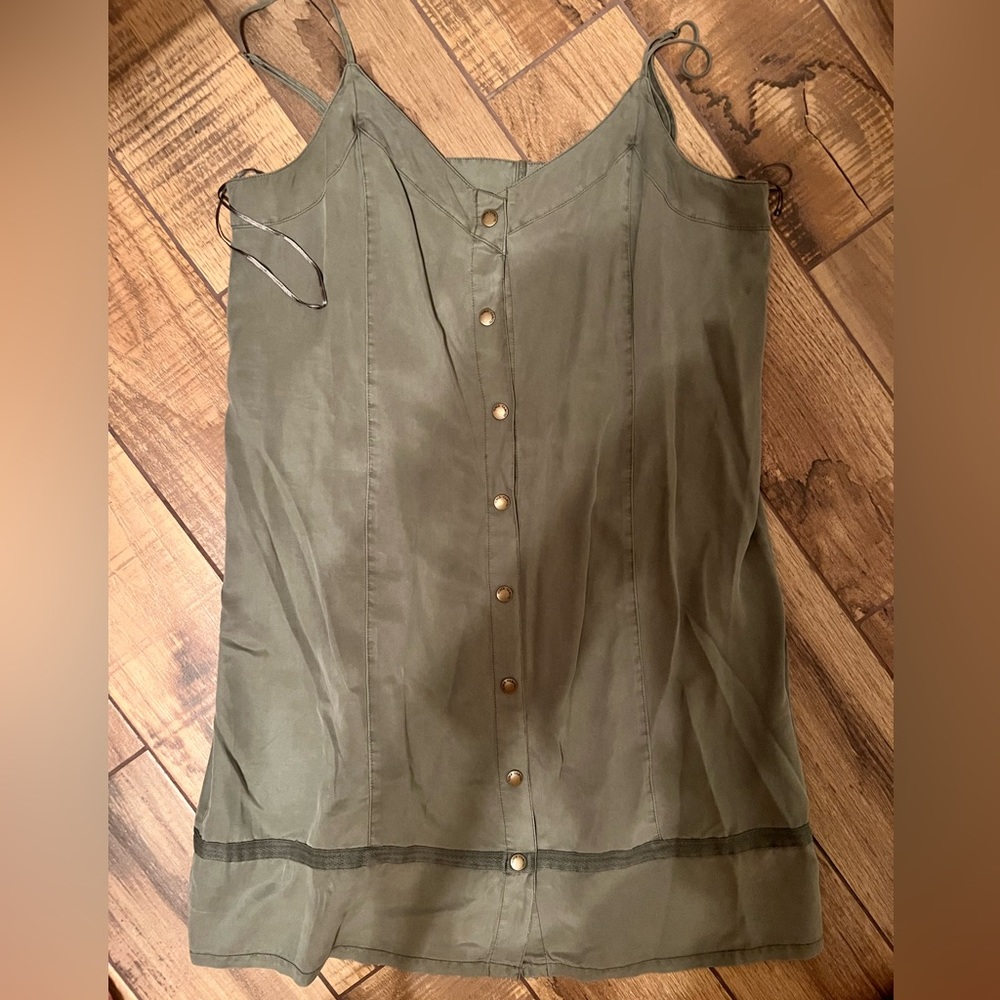Women’s dress